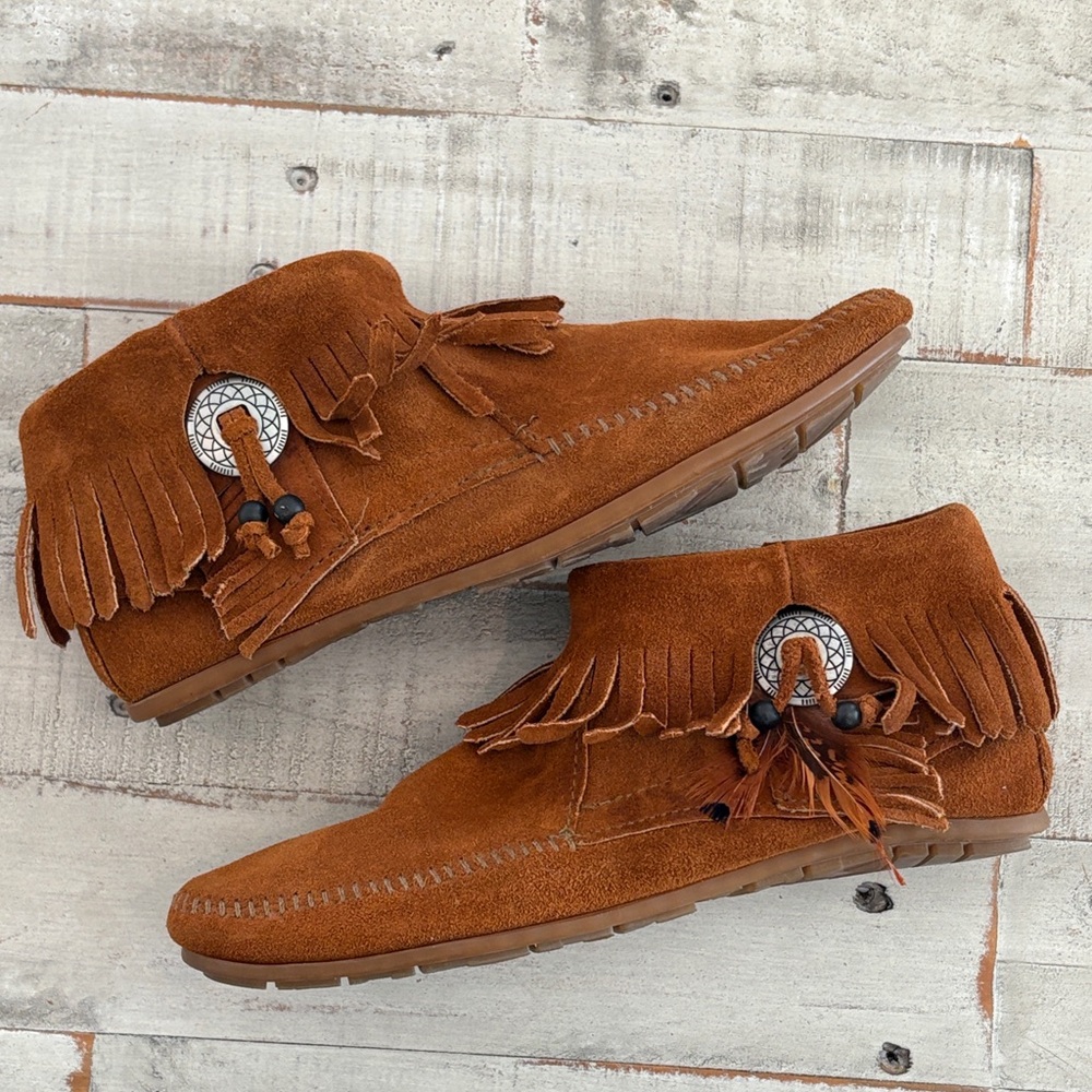Minnetonka Chestnut Suede Fringe Ankle Moccasins
